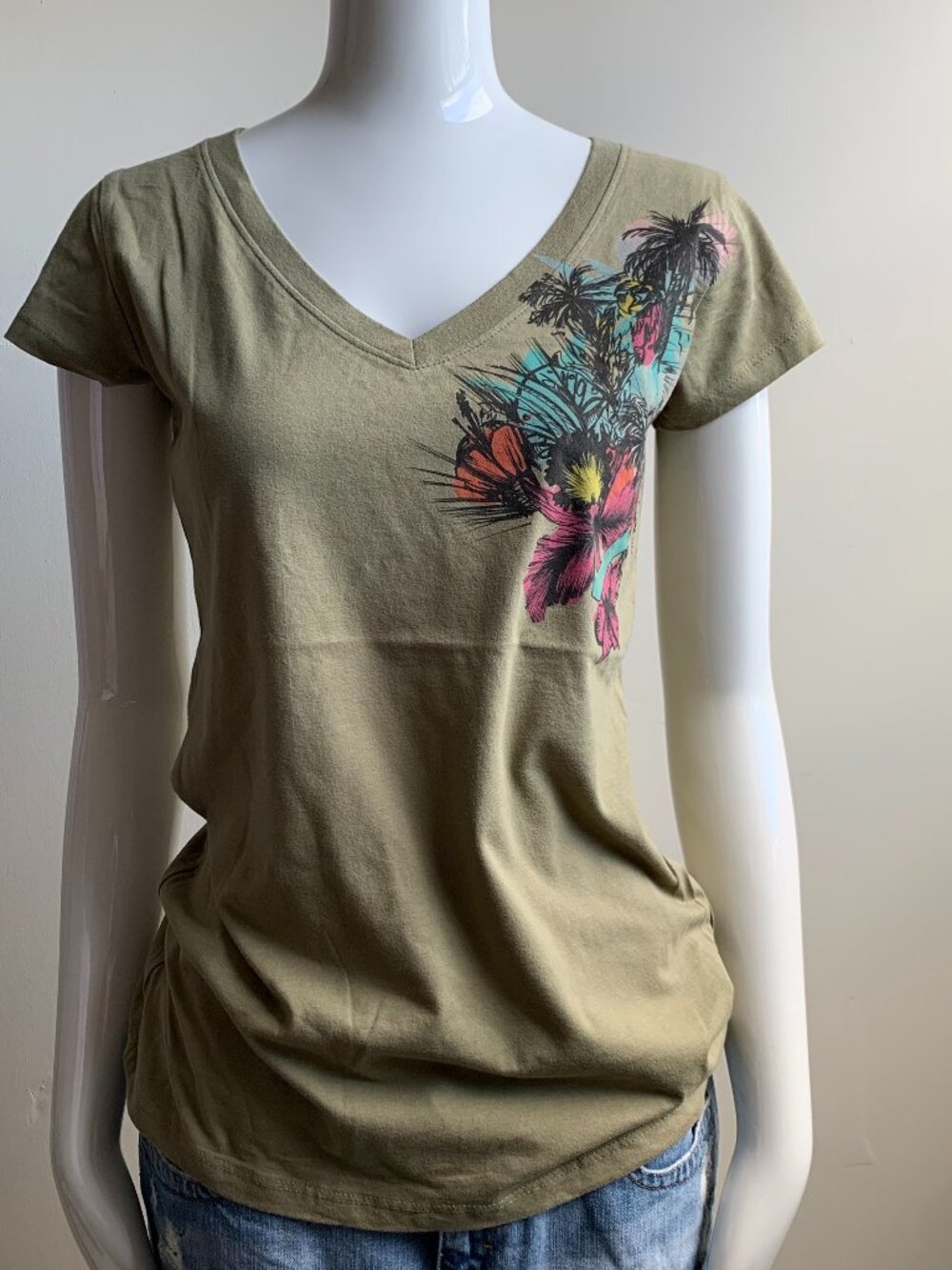 Rip Curl Vintage Y2K surf olive Gigi floral v-neck print graphic t-shirt